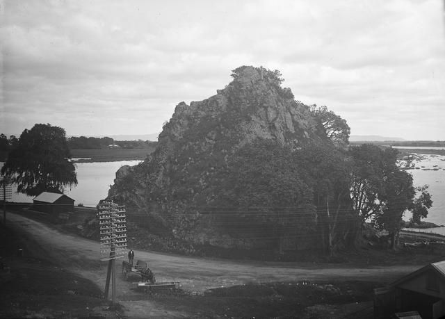 Pohaturoa Rock, Whakatāne