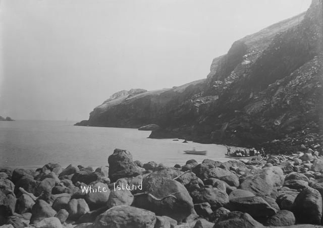 Whakaari (White Island)