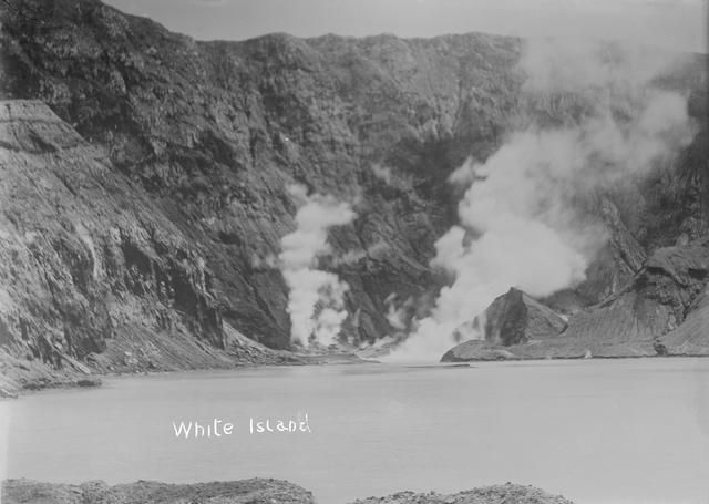 Whakaari (White Island)