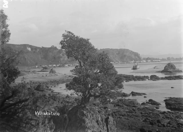 The Whakatāne River, looking towards town